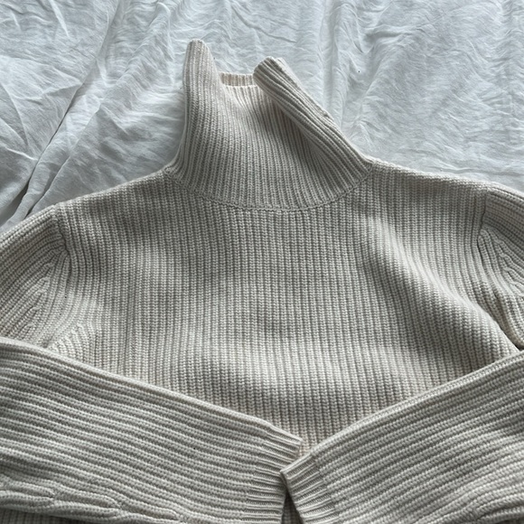 Jenni Kayne Cashmere Turtleneck - Picture 11 of 14